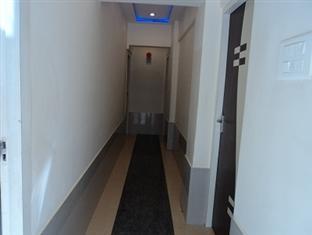 Hotel Royal Palace Malad Екстериор снимка